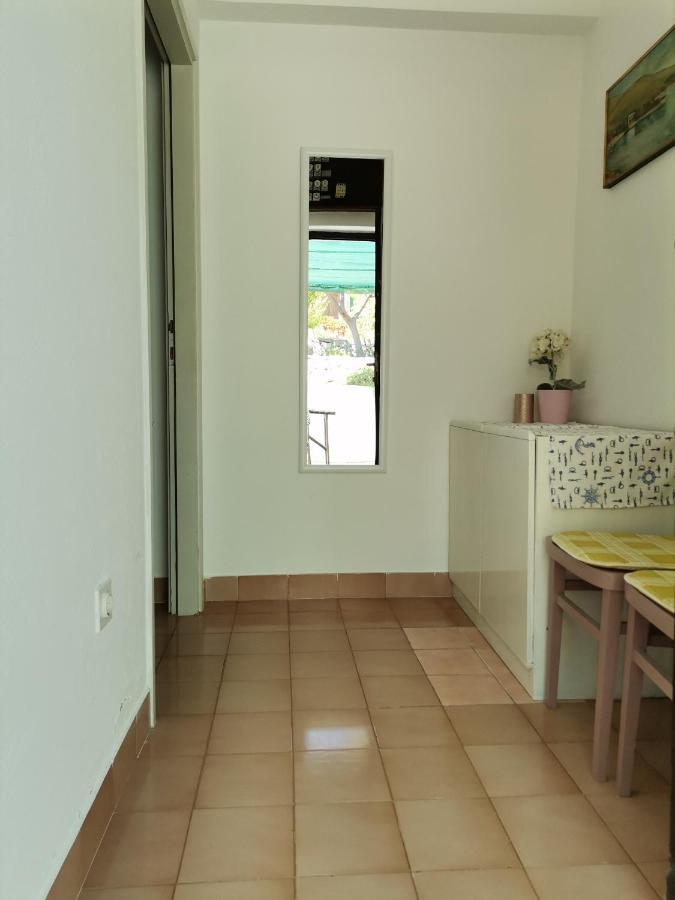 Apartments And Rooms With Parking Space Zavala, Hvar - 128 Елса Экстерьер фото