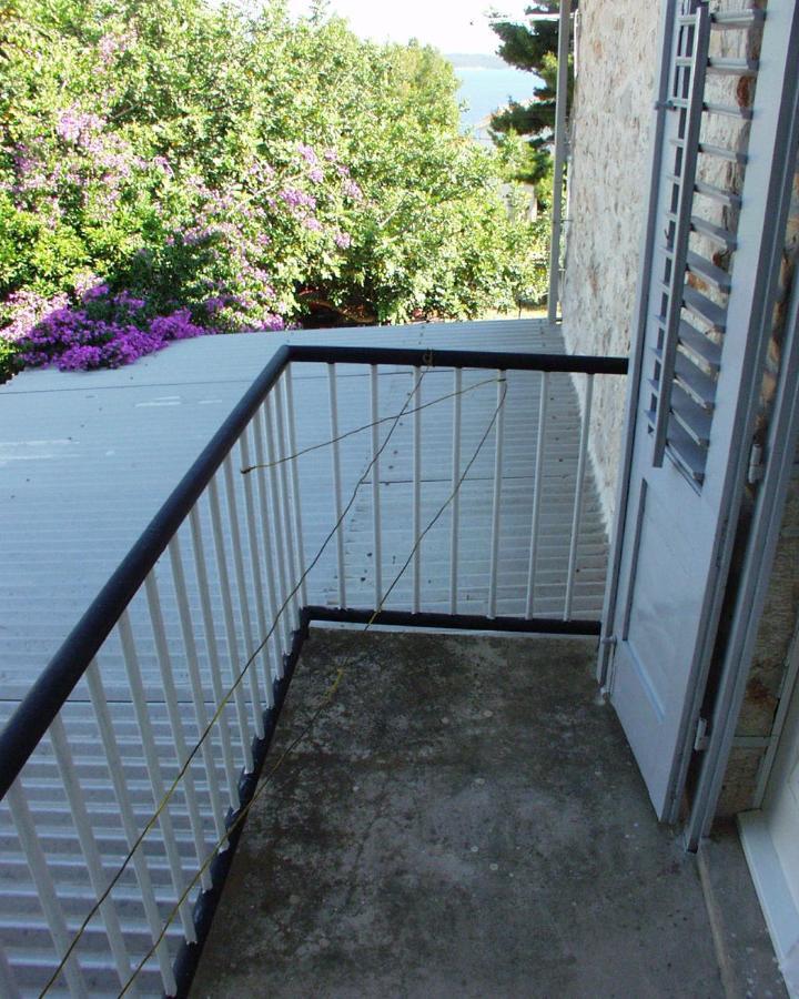 Apartments And Rooms With Parking Space Zavala, Hvar - 128 Елса Экстерьер фото