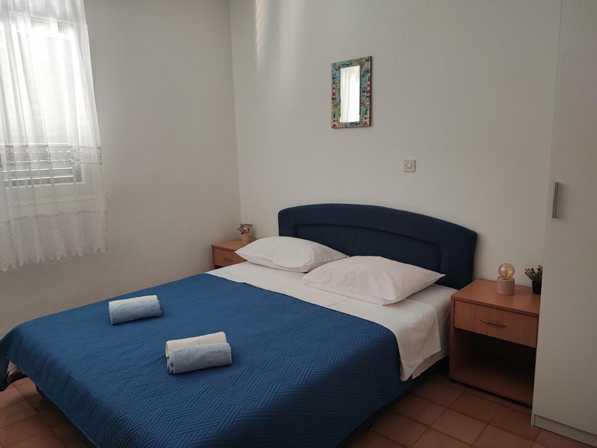Apartments And Rooms With Parking Space Zavala, Hvar - 128 Елса Экстерьер фото